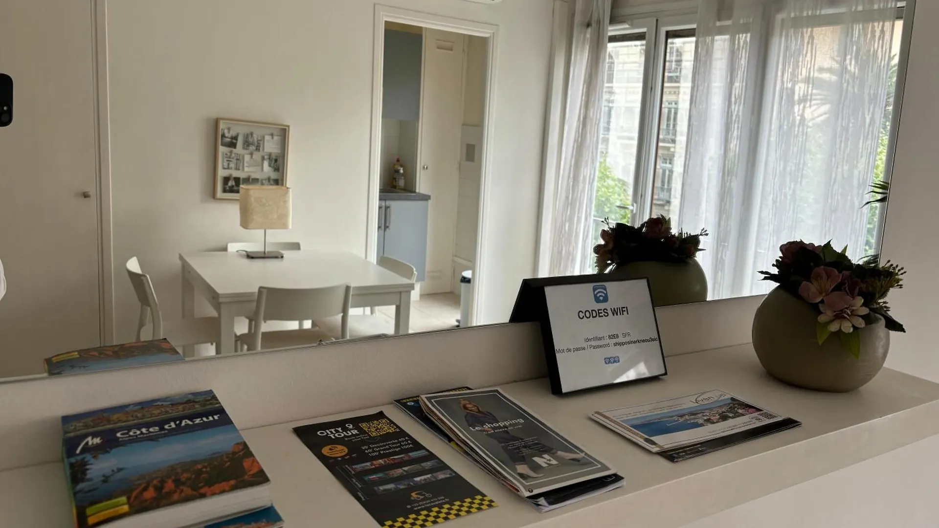 Apartment Bel Appartement De Gill Centre Ville Nice