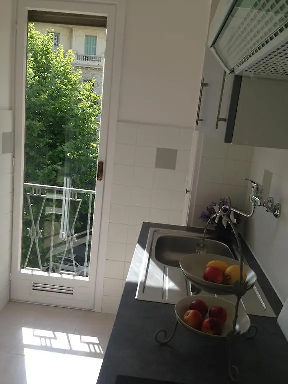 Bel Appartement De Gill Centre Ville Nice France