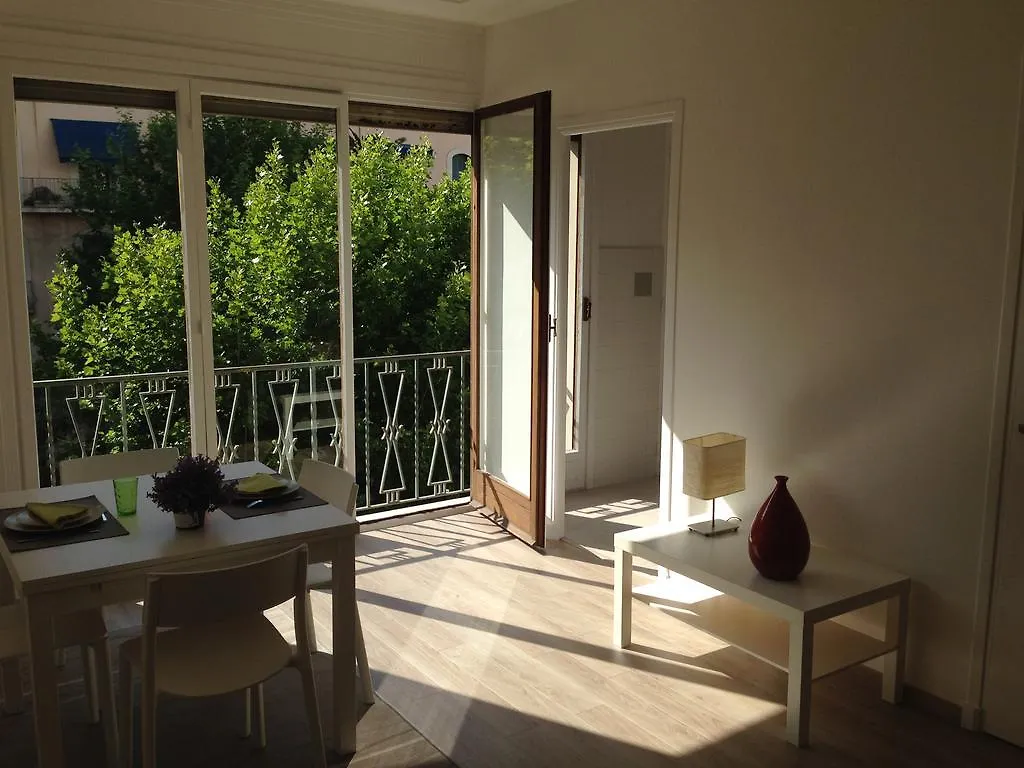 Apartment Bel Appartement De Gill Centre Ville Nice France
